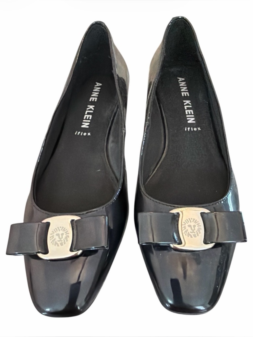 Anne Klein iFlex Black Patent Leather Ballet Flats Gold Lion Bow Size 8 - Picture 3 of 9